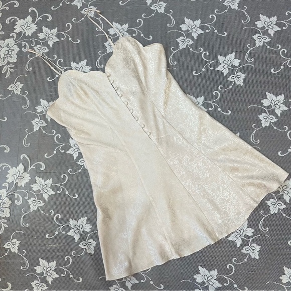 Vintage Victoria’s Secret Gold Label Satin Slip Sz Medium - Picture 3 of 11